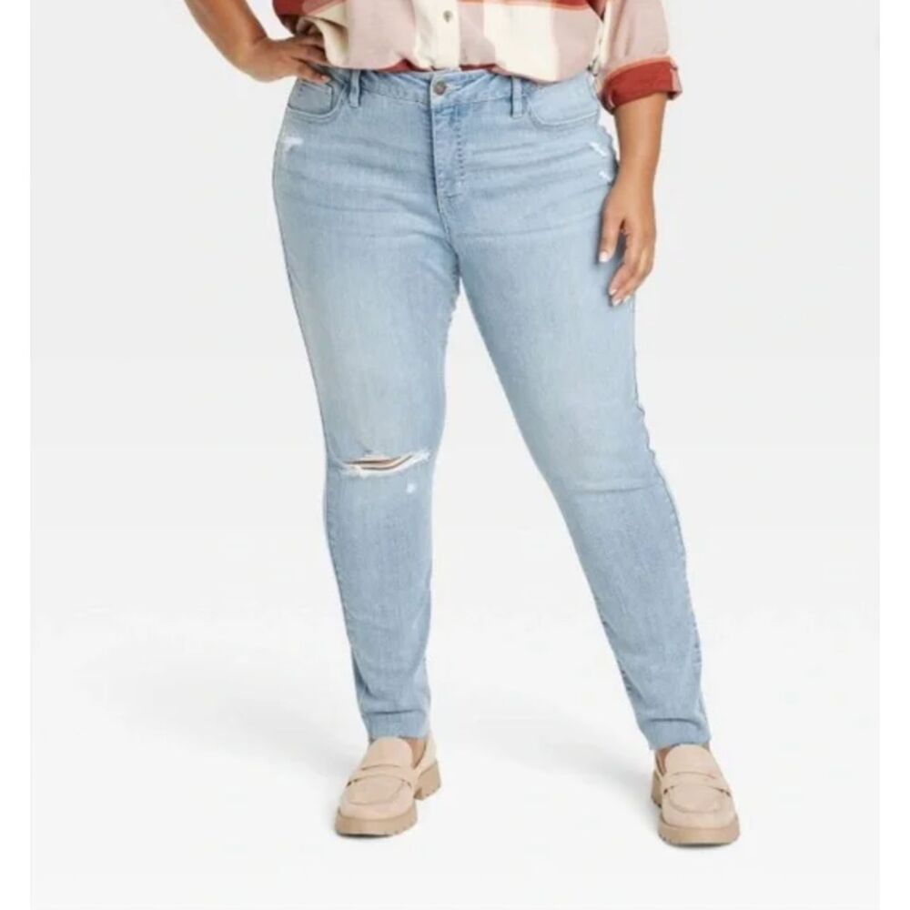 Versatile Mid-Rise Skinny Jeans from Ava & Viv Sz 22 - Comfortable Stretch Denim